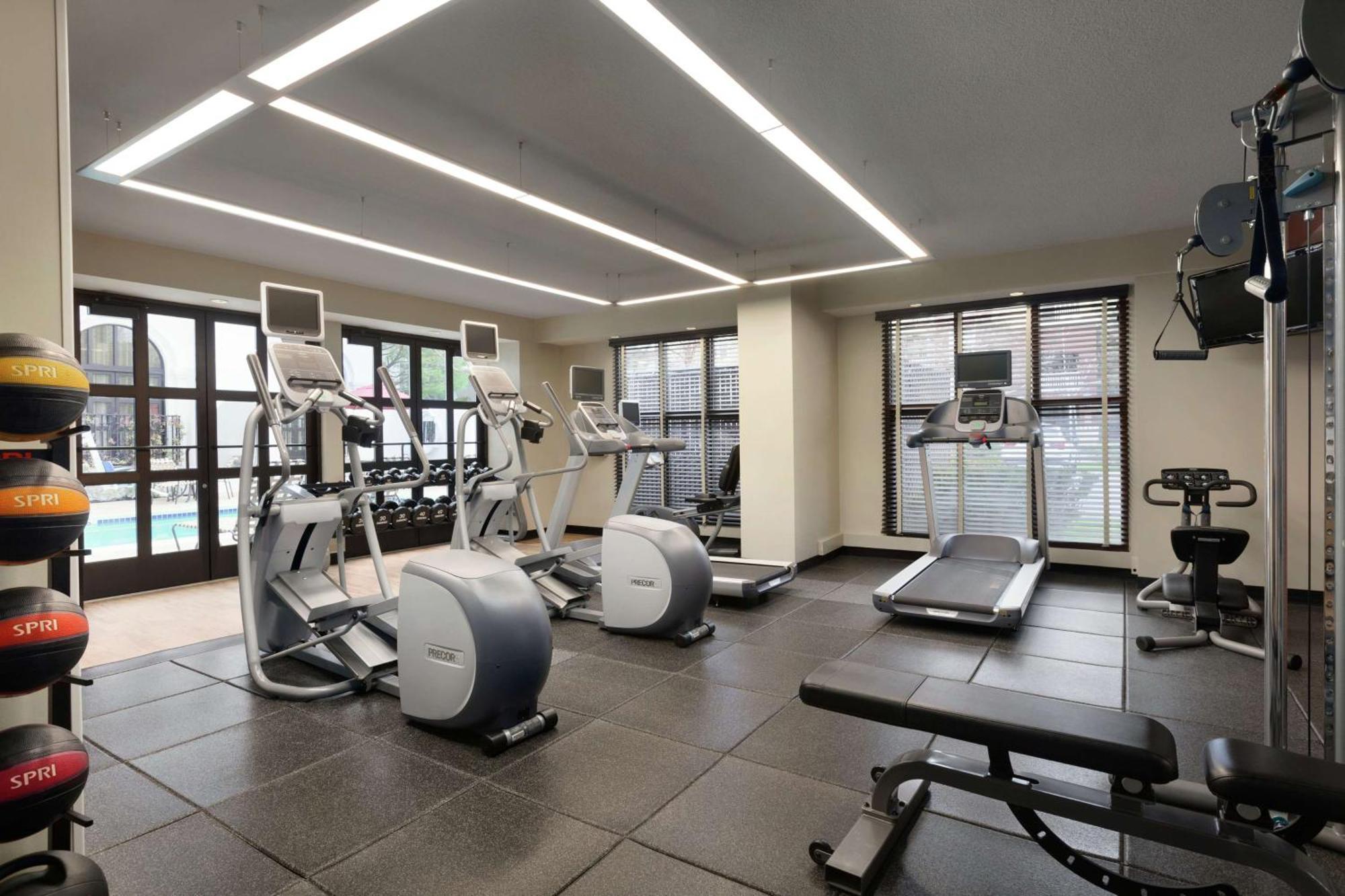 Hilton Garden Inn Купертино Экстерьер фото