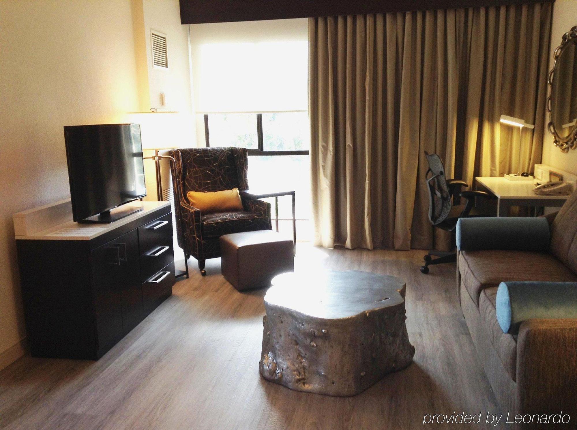 Hilton Garden Inn Купертино Экстерьер фото